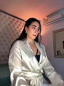 Snapshot of ZarahEvans chatting on 12-03-24, 07:55 ZarahEvans online show from 12-03-24, 07:55