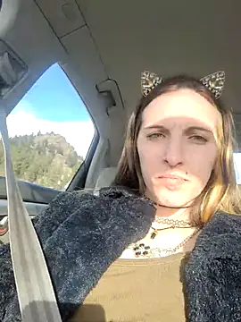 Snapshot of SmokeShow686 chatting on 02-14-25, 10:47 SmokeShow686 online show from 02-14-25, 10:47