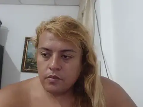 Snapshot of KIARAMARSHALLWELLZ chatting on 01-03-25, 04:44 KIARAMARSHALLWELLZ online show from 01-03-25, 04:44