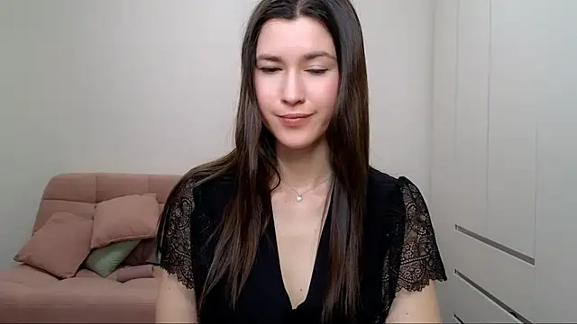 Snapshot of AliciaNewell chatting on 02-14-25, 08:21 AliciaNewell online show from 02-14-25, 08:21