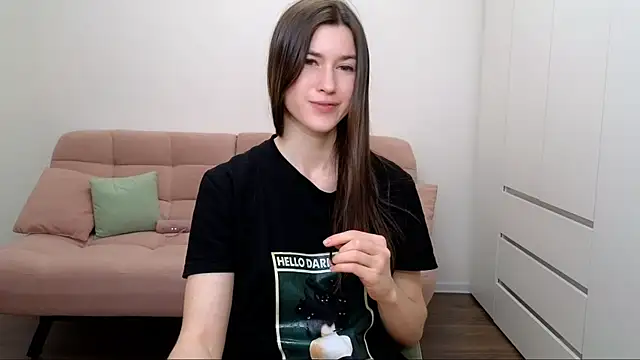 Snapshot of AliciaNewell chatting on 02-25-25, 08:58 AliciaNewell online show from 02-25-25, 08:58