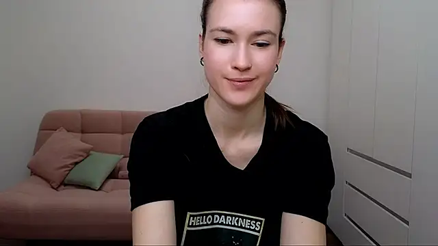 Snapshot of AliciaNewell chatting on 02-26-25, 11:52 AliciaNewell online show from 02-26-25, 11:52