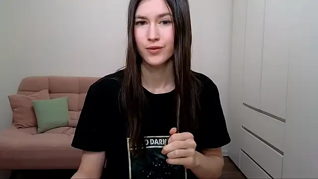 Snapshot of AliciaNewell chatting on 03-10-25, 12:37 AliciaNewell online show from 03-10-25, 12:37