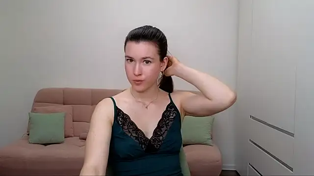 Snapshot of AliciaNewell chatting on 03-13-25, 08:11 AliciaNewell online show from 03-13-25, 08:11