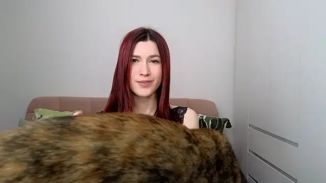 Snapshot of AliciaNewell chatting on 10-09-25, 04:21 AliciaNewell online show from 10-09-25, 04:21