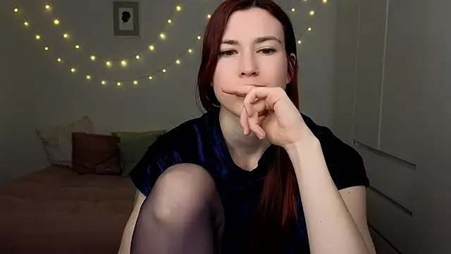 AliciaNewell online show from 04-03-26, 05:11