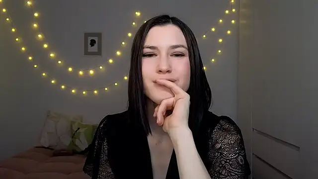 AliciaNewell online show from 05-20-26, 09:15
