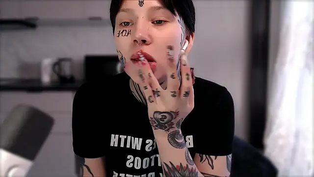 tradishka online show from 02-15-25, 01:49