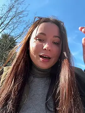 Snapshot of dreams4u chatting on 03-07-25, 09:51 dreams4u online show from 03-07-25, 09:51