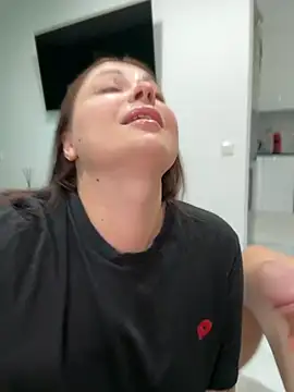 Snapshot of dreams4u chatting on 09-27-25, 09:36 dreams4u online show from 09-27-25, 09:36