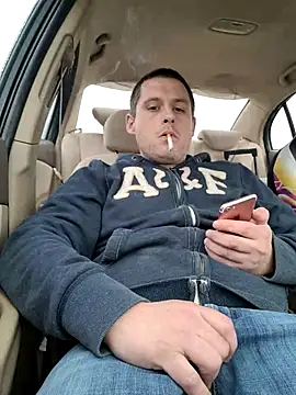 Snapshot of Dut421@xh chatting on 11-02-25, 01:02 Dut421xh online show from 11-02-25, 01:02