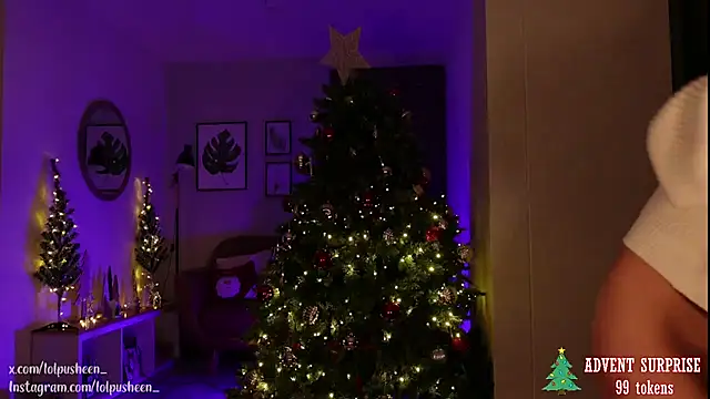 Snapshot of JulietteDee chatting on 12-21-24, 01:15 JulietteDee online show from 12-21-24, 01:15