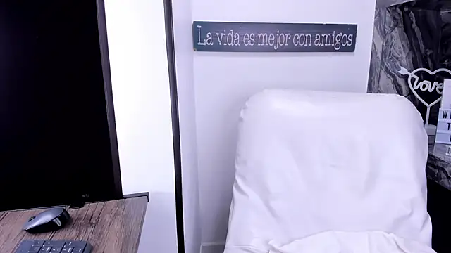 miss danika online show from 02-14-25, 11:10