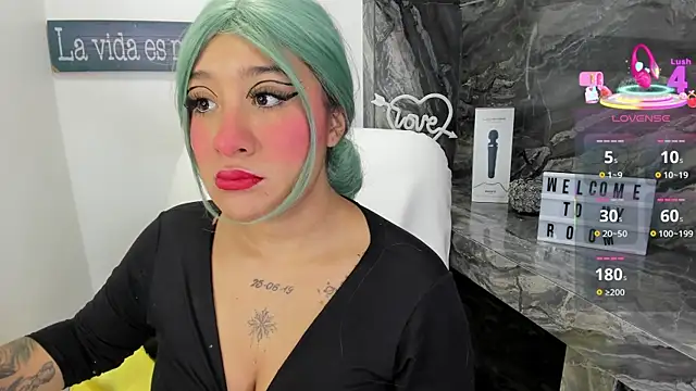 miss danika online show from 11-25-25, 10:59