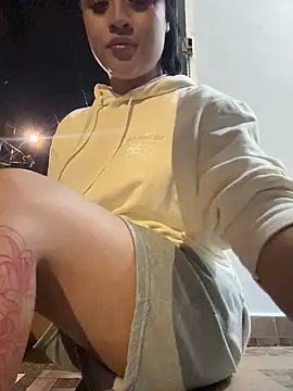 lucianaroy online show from 04-22-26, 03:53