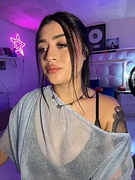 Snapshot of lucianaroy chatting on 05-24-26, 04:45 lucianaroy online show from 05-24-26, 04:45