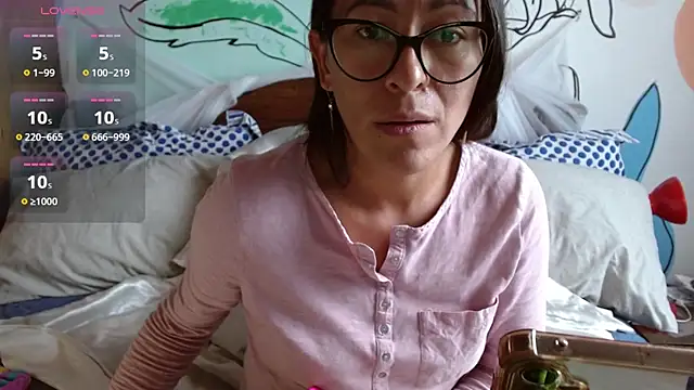 lupita84 online show from 09-27-25, 07:30