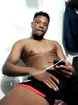 hugo3918  online show from 10-27-25, 12:36