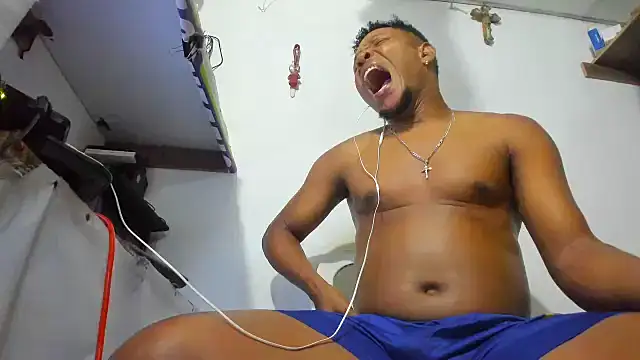 hugo3918  online show from 02-10-26, 03:21