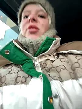 LikaCat online show from 10-31-25, 01:39