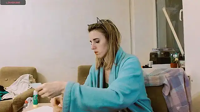 Snapshot of RosaJil chatting on 03-12-25, 02:12 RosaJil online show from 03-12-25, 02:12