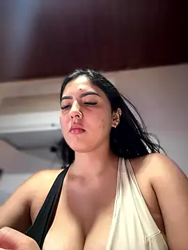 MarianaBenz online show from 01-10-26, 11:31