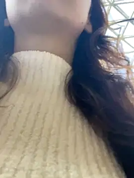 QuitieLia online show from 11-08-25, 08:14