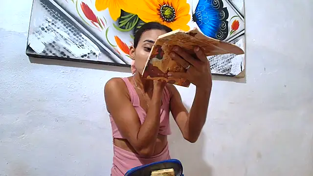 luciana daza online show from 10-07-25, 10:40