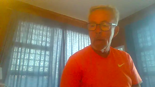 tuggy59 online show from 09-23-25, 04:37