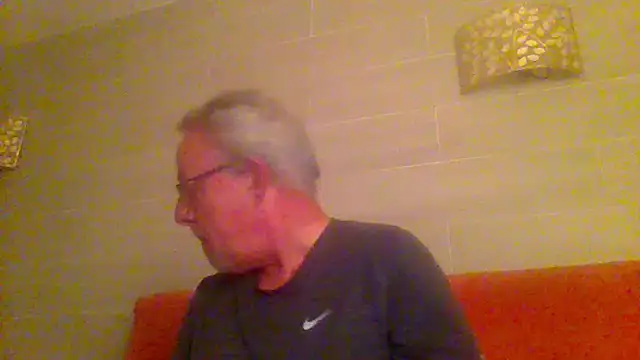 tuggy59 online show from 04-15-26, 05:25