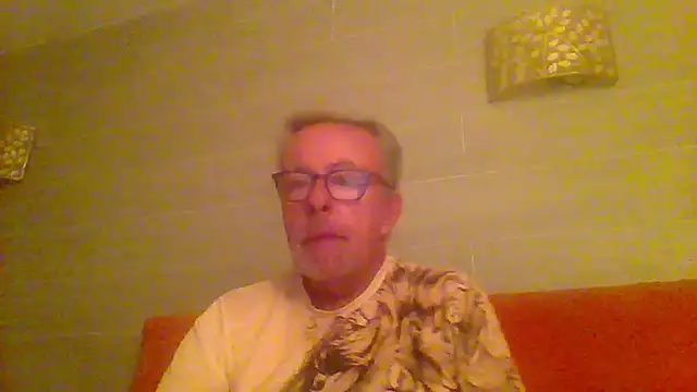 tuggy59 online show from 04-22-26, 04:15