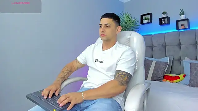 Alex cute77 online show from 05-16-26, 12:59