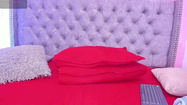 Sofia Girl  online show from 11-06-25, 07:42