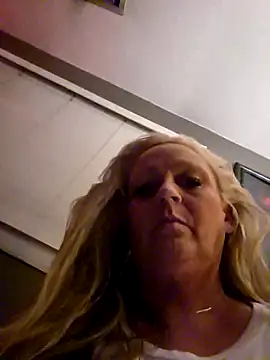 Southern Bella online show from 09-25-25, 12:47