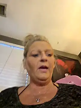 Southern Bella online show from 12-02-25, 04:57