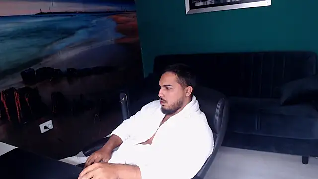 Snapshot of ZenoBaro1 chatting on 10-18-25, 07:09 ZenoBaro1 online show from 10-18-25, 07:09