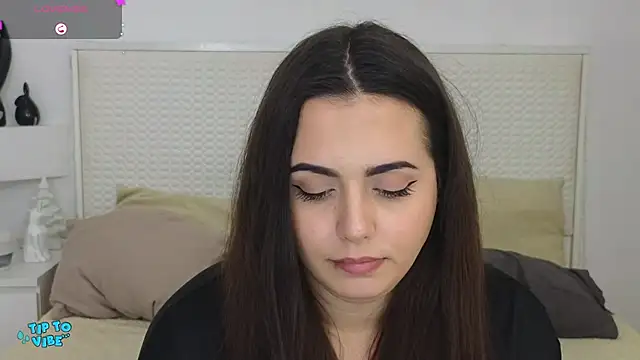 Snapshot of Eva_Rogers_ chatting on 12-23-24, 02:28 Eva Rogers  online show from 12-23-24, 02:28