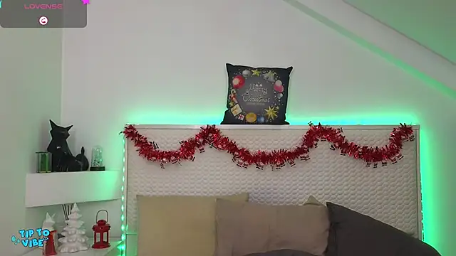 Snapshot of Eva_Rogers_ chatting on 01-01-25, 02:52 Eva Rogers  online show from 01-01-25, 02:52