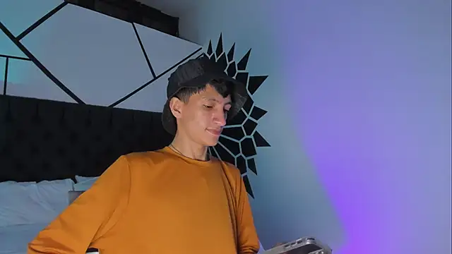 DereckCooperr online show from 03-19-25, 03:20