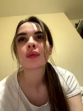 Snapshot of KristenSayles chatting on 12-03-24, 11:44 KristenSayles online show from 12-03-24, 11:44