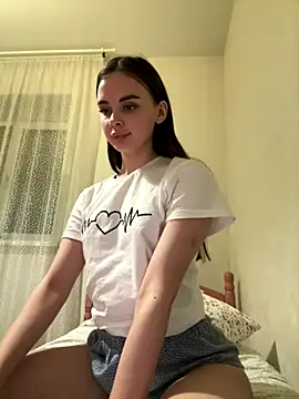 Snapshot of KristenSayles chatting on 12-06-24, 11:33 KristenSayles online show from 12-06-24, 11:33