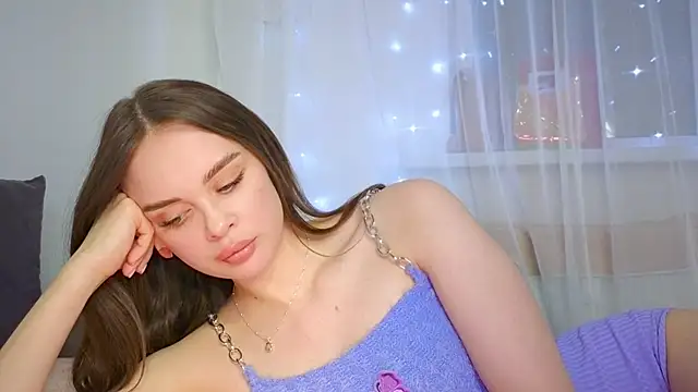 Snapshot of KristenSayles chatting on 02-14-25, 07:23 KristenSayles online show from 02-14-25, 07:23