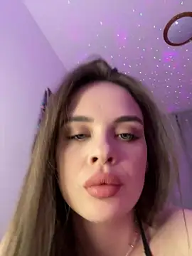 Snapshot of KristenSayles chatting on 03-03-25, 07:28 KristenSayles online show from 03-03-25, 07:28