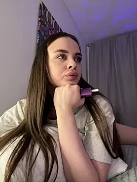 Snapshot of KristenSayles chatting on 03-07-25, 12:48 KristenSayles online show from 03-07-25, 12:48