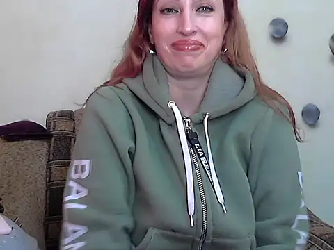 Jillian Pattie online show from 11-24-25, 01:33