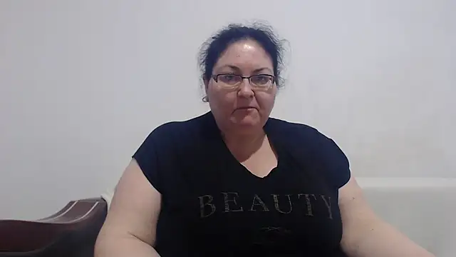 Nykyxo online show from 05-18-26, 04:24