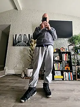 Cemg online show from 04-06-26, 03:57