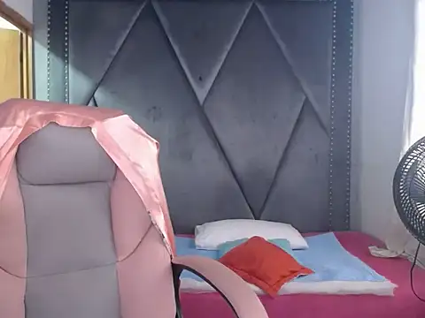 MeganMilF2 online show from 03-21-26, 12:21