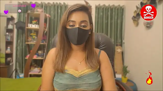 Snapshot of OH-Monica chatting on 05-14-26, 11:06 OH-Monica online show from 05-14-26, 11:06