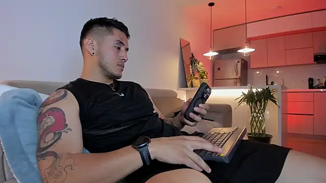 Snapshot of Chriskyle_ chatting on 12-02-24, 11:07 Chriskyle  online show from 12-02-24, 11:07